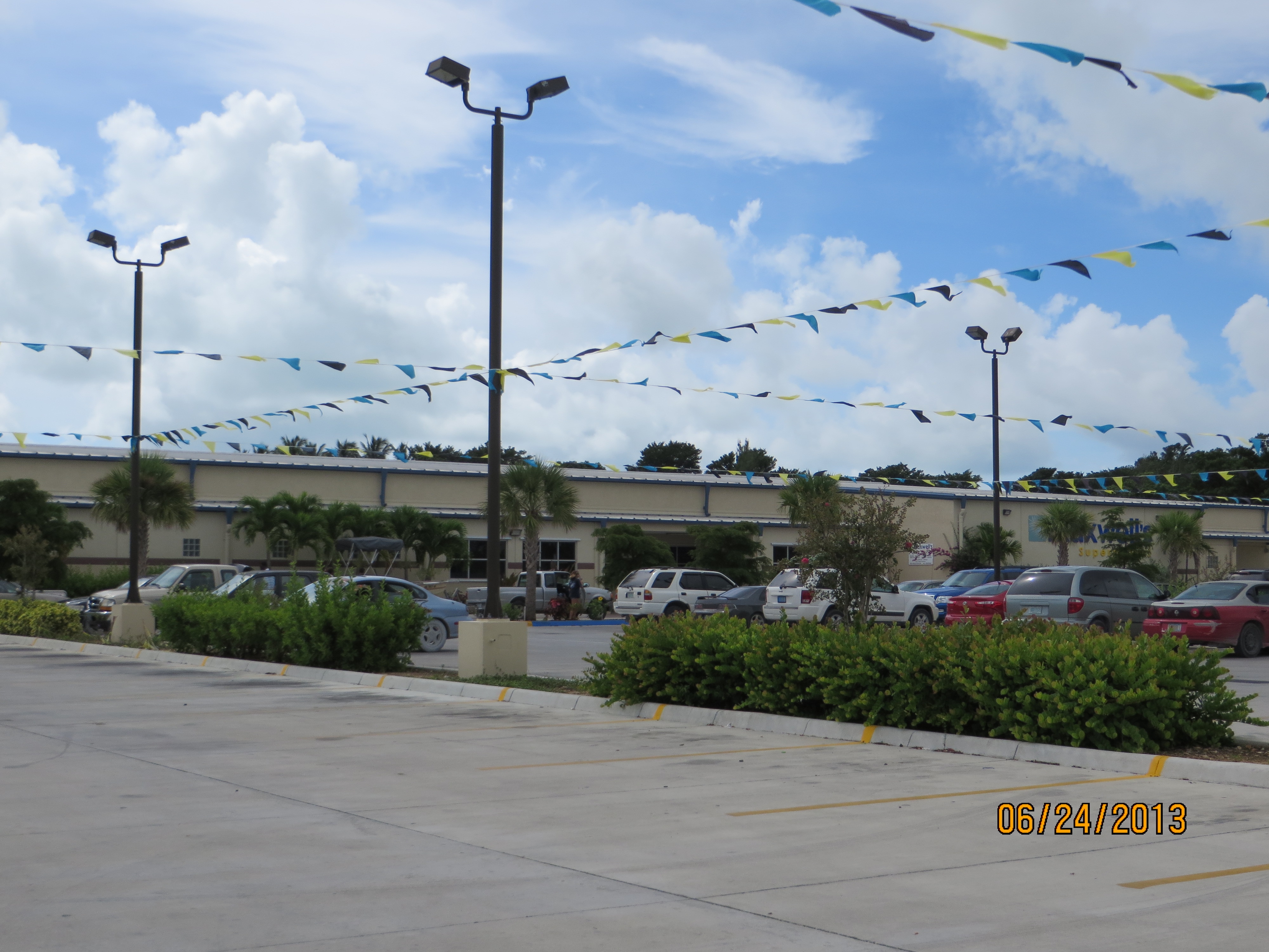 Maxwell's Supermarket