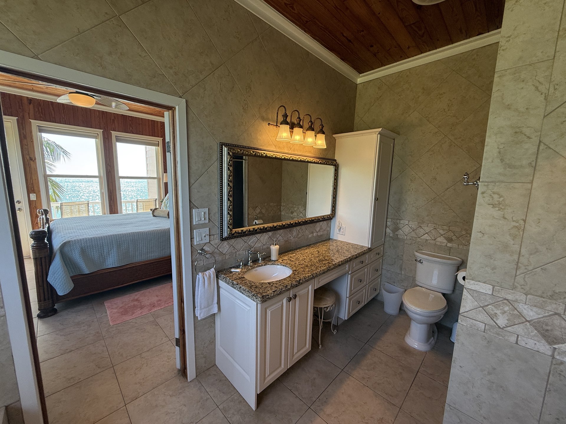 East Master Suite en-suite vanity