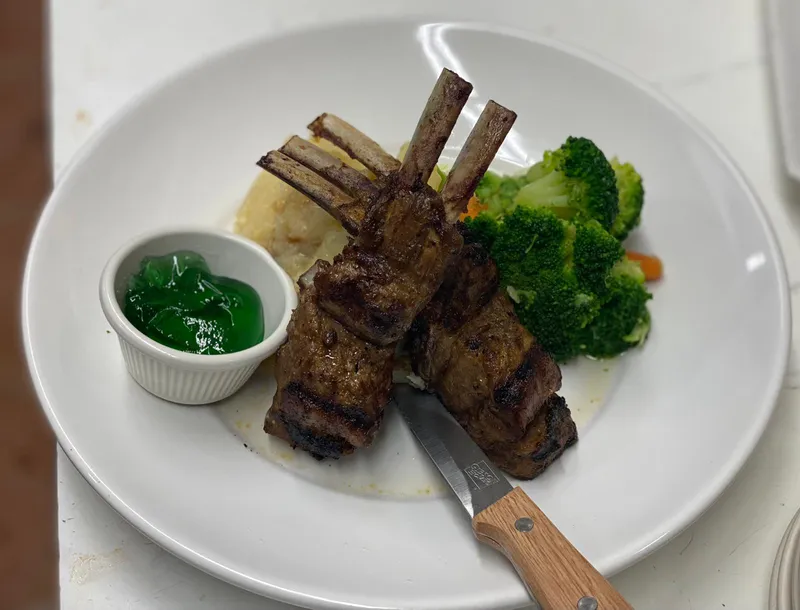 Gourmet Bahamian cuisine