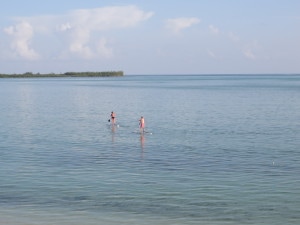 Paddling off to Duck Cay...